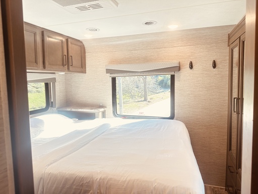 2022 Thor Fourwind 31EV Class C Motorhome for rent in Santa Clarita, CA