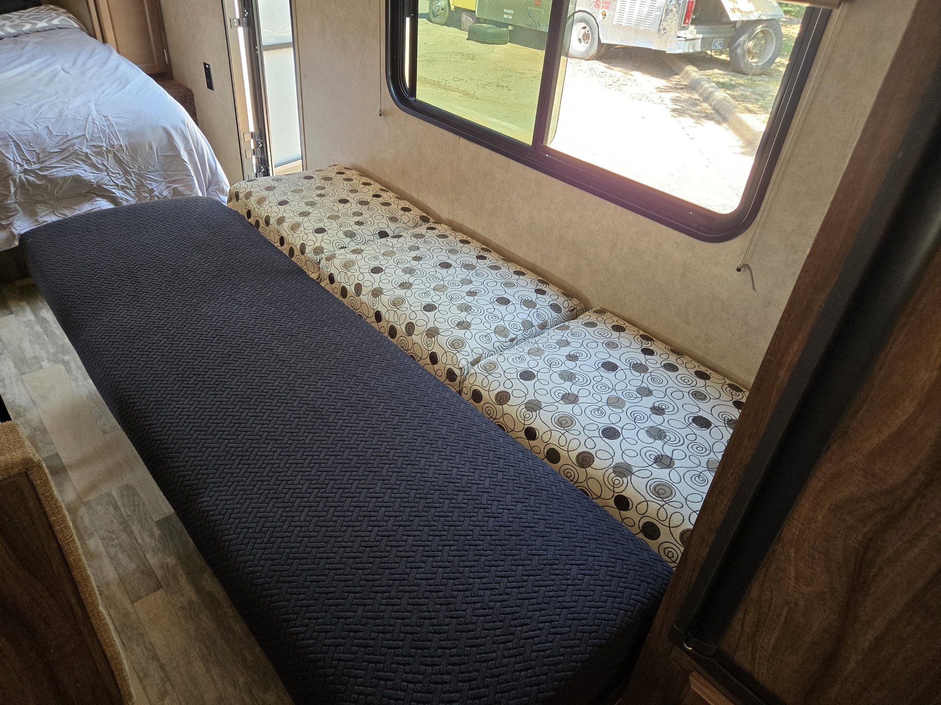 1000011253.jpg - 2018 Coachmen Travel Trailer rental photo 7