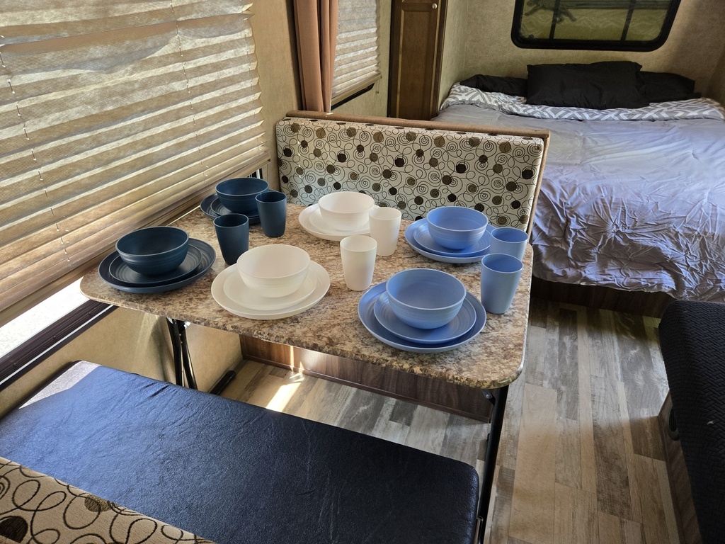 1000011251.jpg - 2018 Coachmen Travel Trailer rental photo 8