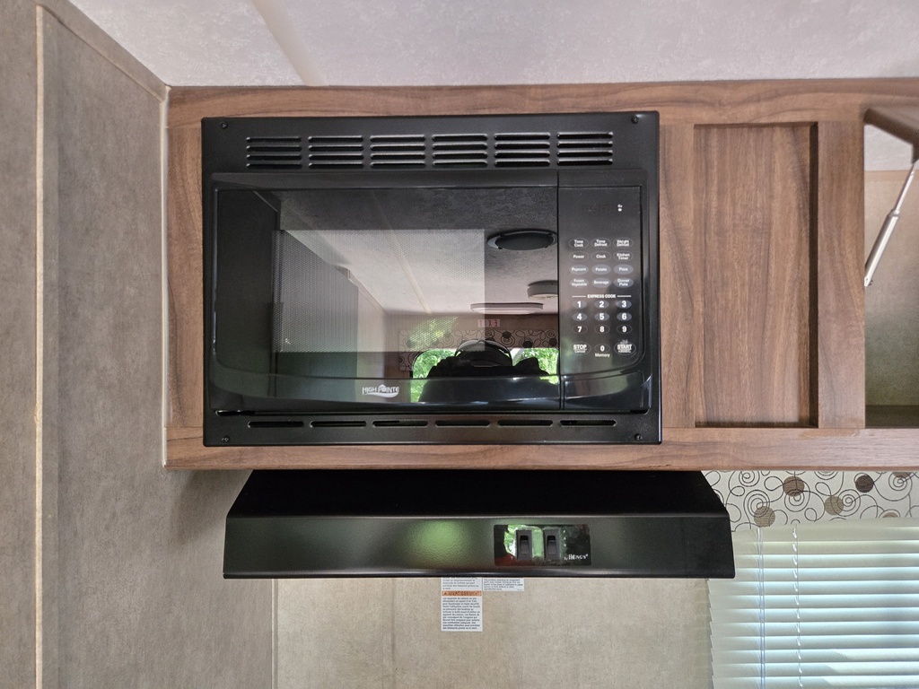 1000011250.jpg - 2018 Coachmen Travel Trailer rental photo 11
