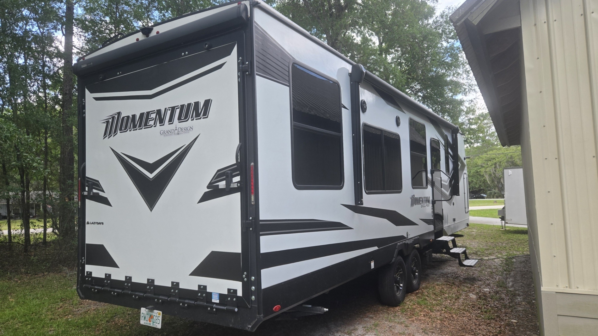 20260519_104055.jpg - 2024 Grand Design Toy Hauler rental photo 4