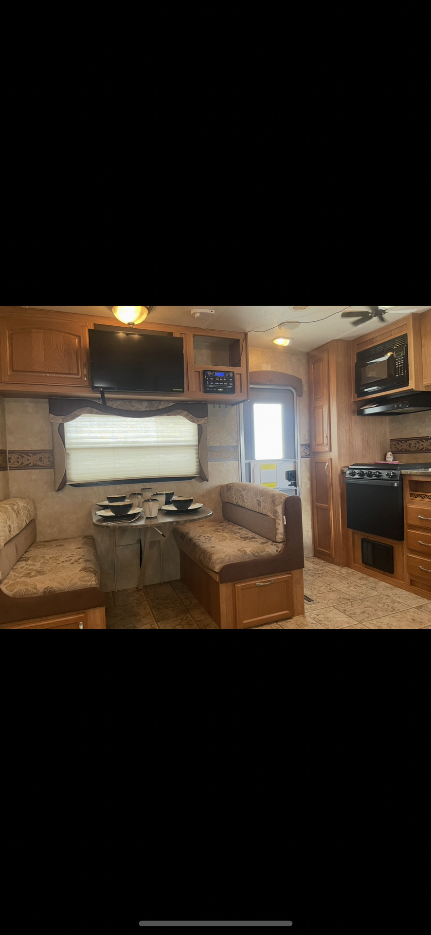 IMG_5611.png - 2010 Jayco Travel Trailer rental photo 12