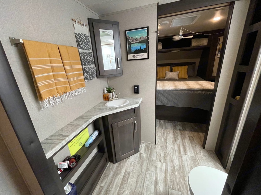 tihultcxwbvqldcmzgse.jpg - 2022 Grand Design Travel Trailer rental photo 9