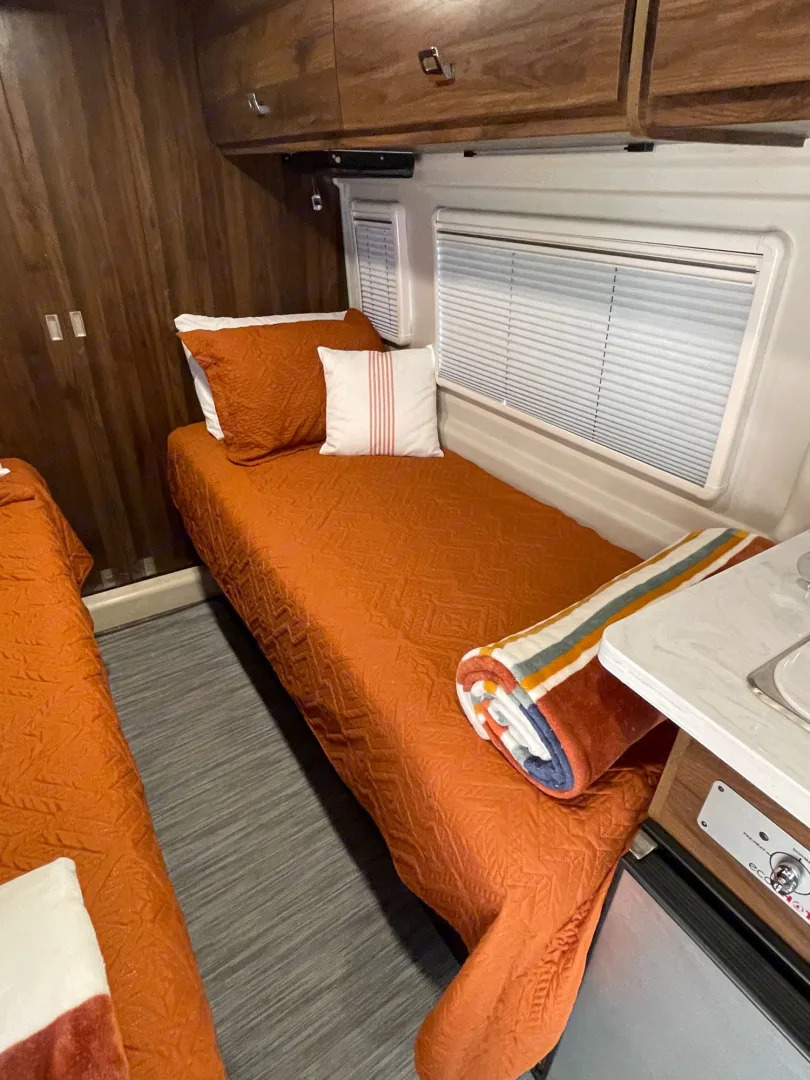 xmkwmeyyoagmjyboxfmo.jpg - 2023 Winnebago Other rental photo 6