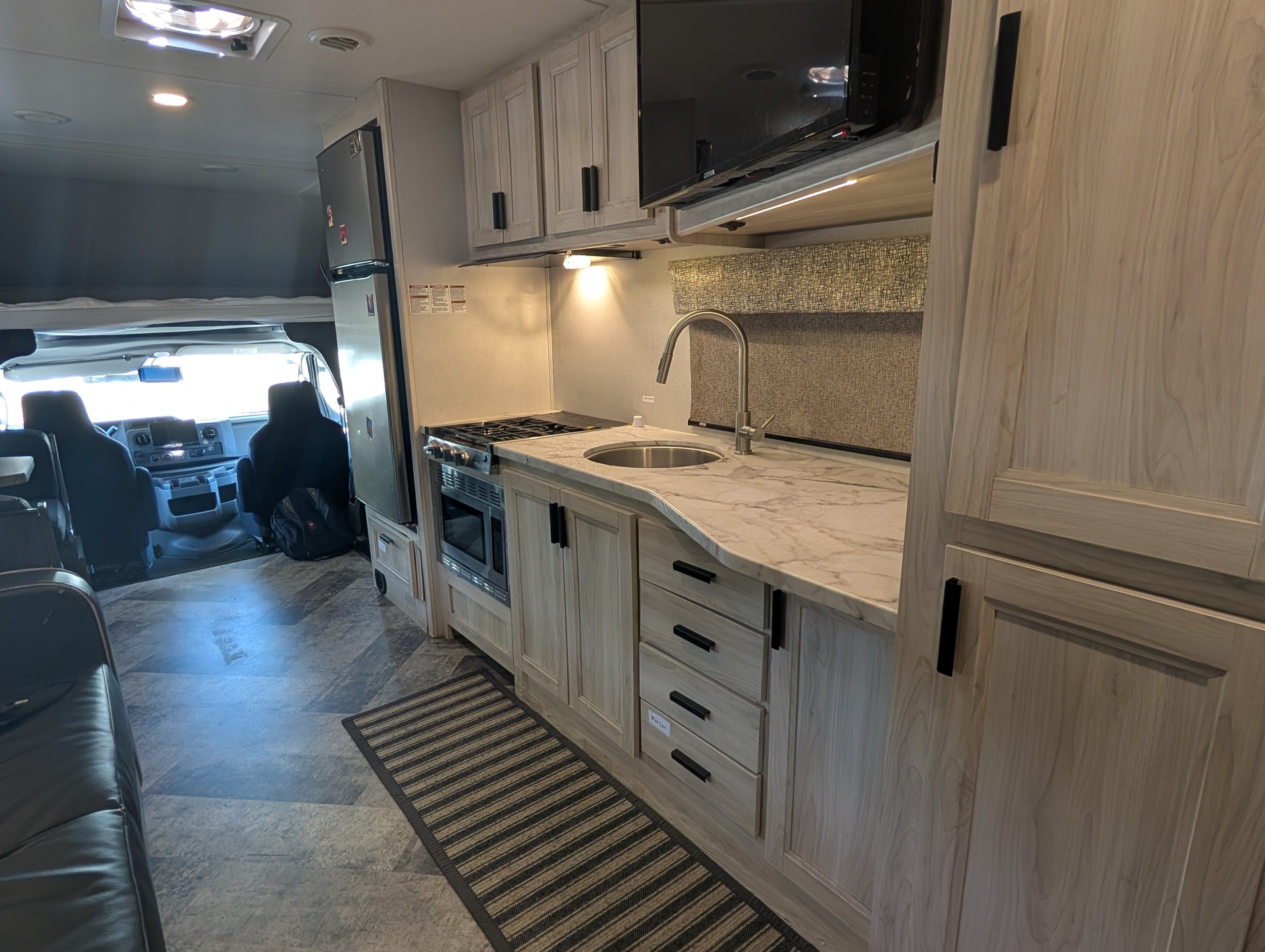 PXL_20260805_143342094.jpg - 2021 Forest River Class C Motorhome rental photo 8