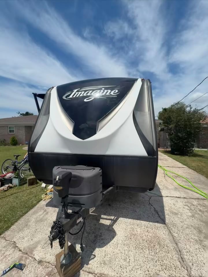 b1a32f18-6bb2-44e9-95d9-e02463920e88.jpeg - 2018 Imagine Travel Trailer rental photo 2