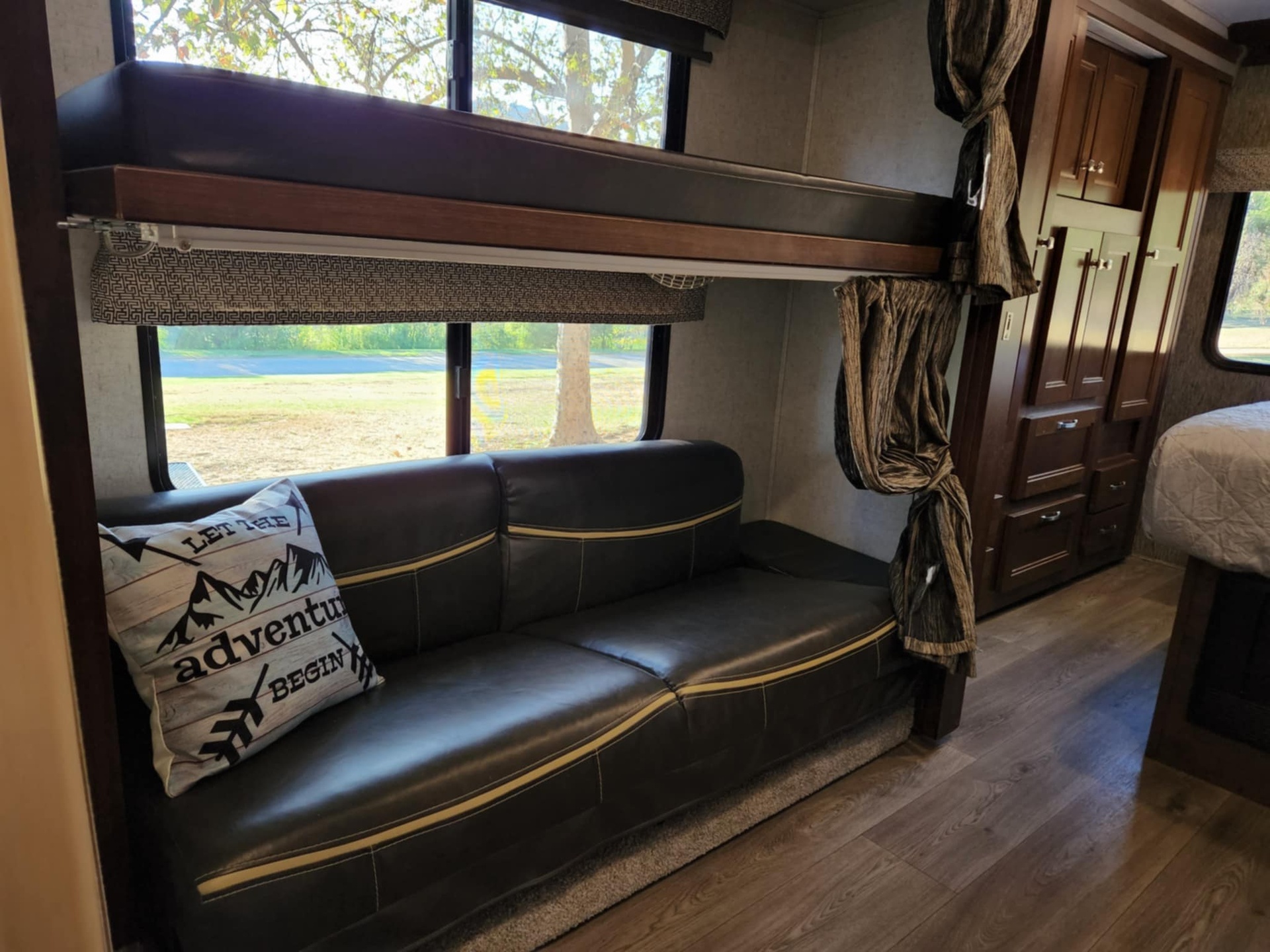 1000006832.jpg - 2018 Forest River Class C Motorhome rental photo 2