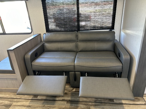 2023 COLEMAN LANTERN 262 BH Travel Trailer for rent in Statesboro, GA