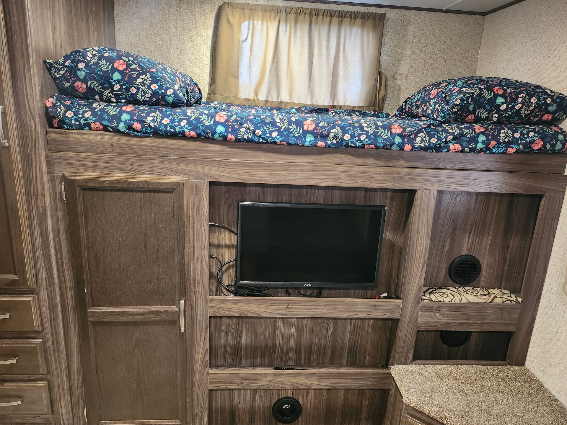 20231011_135305.jpg - 2017 COACHMAN APEX Travel Trailer rental photo 6
