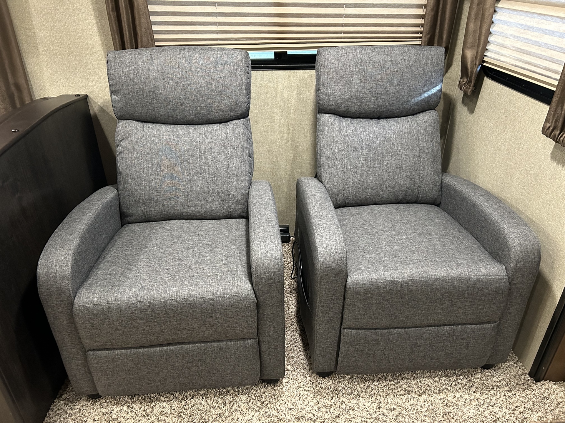 IMG_7434.JPG - 2017 REFLECTION Travel Trailer rental photo 2