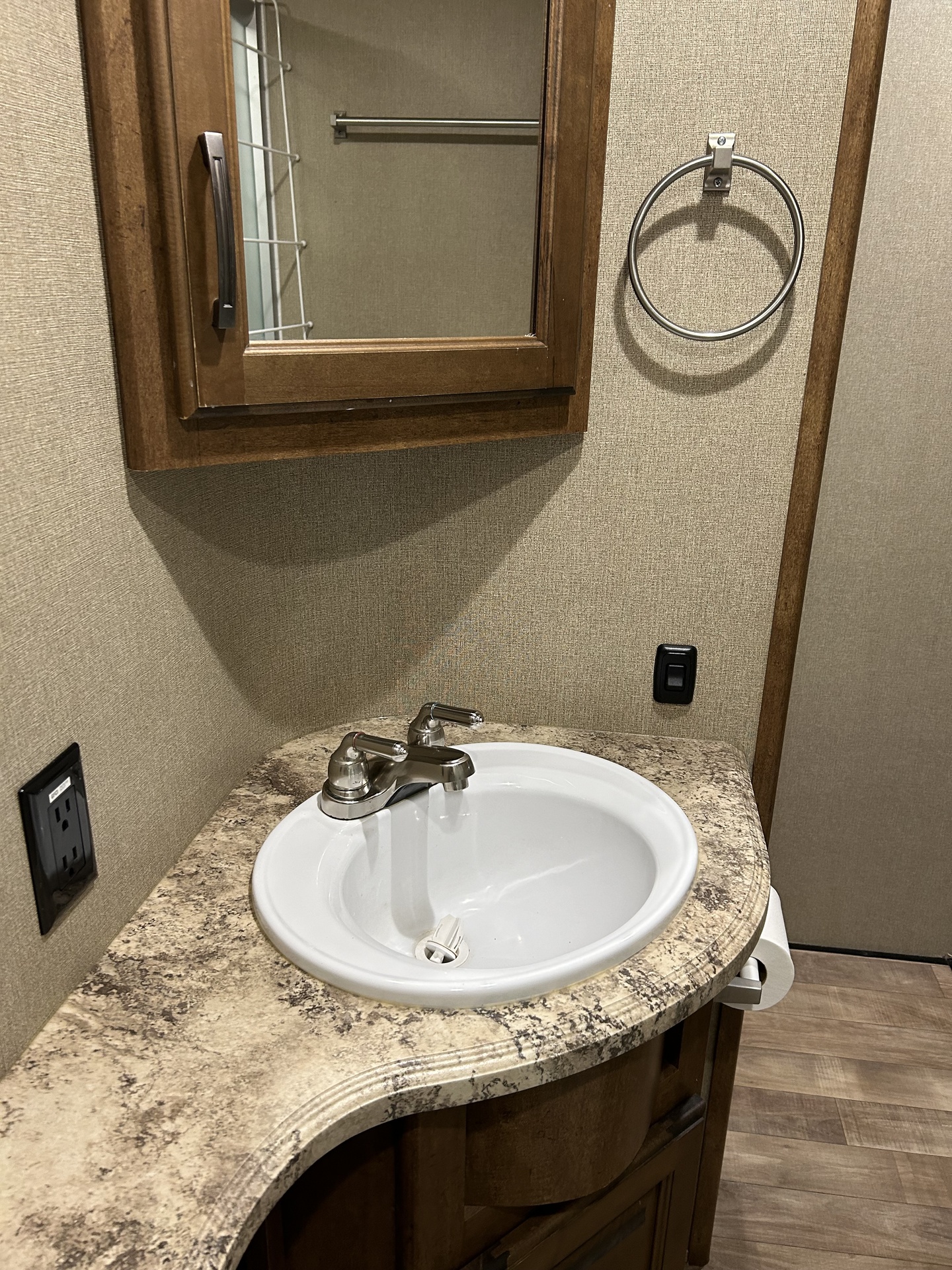 IMG_7445.JPG - 2017 REFLECTION Travel Trailer rental photo 6