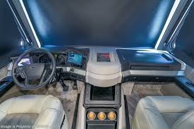 Fortis front shade down.jpg - 2021 Fleetwood Class A Motorhome rental photo 11