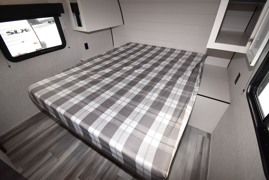 2025-Jayco-Jay-Flight-SLX-265BHS-07P8736-24.jpeg - 2025 Jayco Travel Trailer rental photo 6