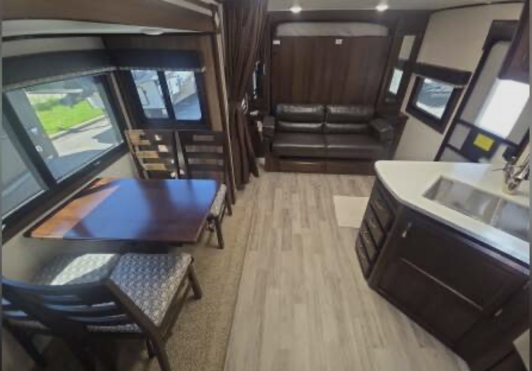 IMG_0820.jpeg - 2020 Jayco Travel Trailer rental photo 3