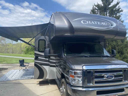 2018 Thor Motor Coach Chateau 31Y Class C Motorhome for rent in Seattle, WA