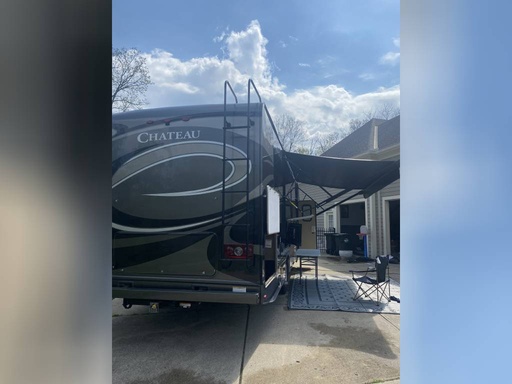 2018 Thor Motor Coach Chateau 31Y Class C Motorhome for rent in Seattle, WA