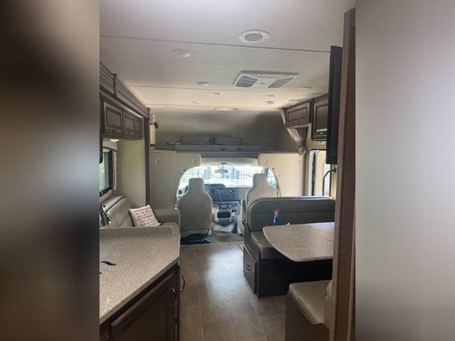 2018 Thor Motor Coach Chateau 31Y Class C Motorhome for rent in Seattle, WA