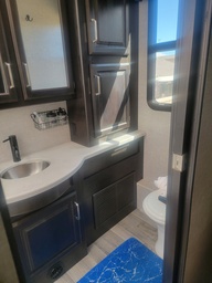 MASTER BATH.jpg thumbnail 11