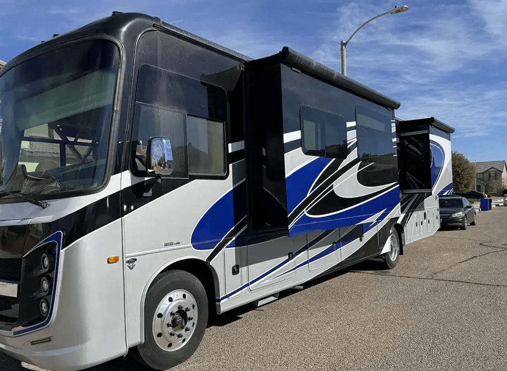 FULL RV.png - 2022 Jayco Class C Motorhome rental photo 12