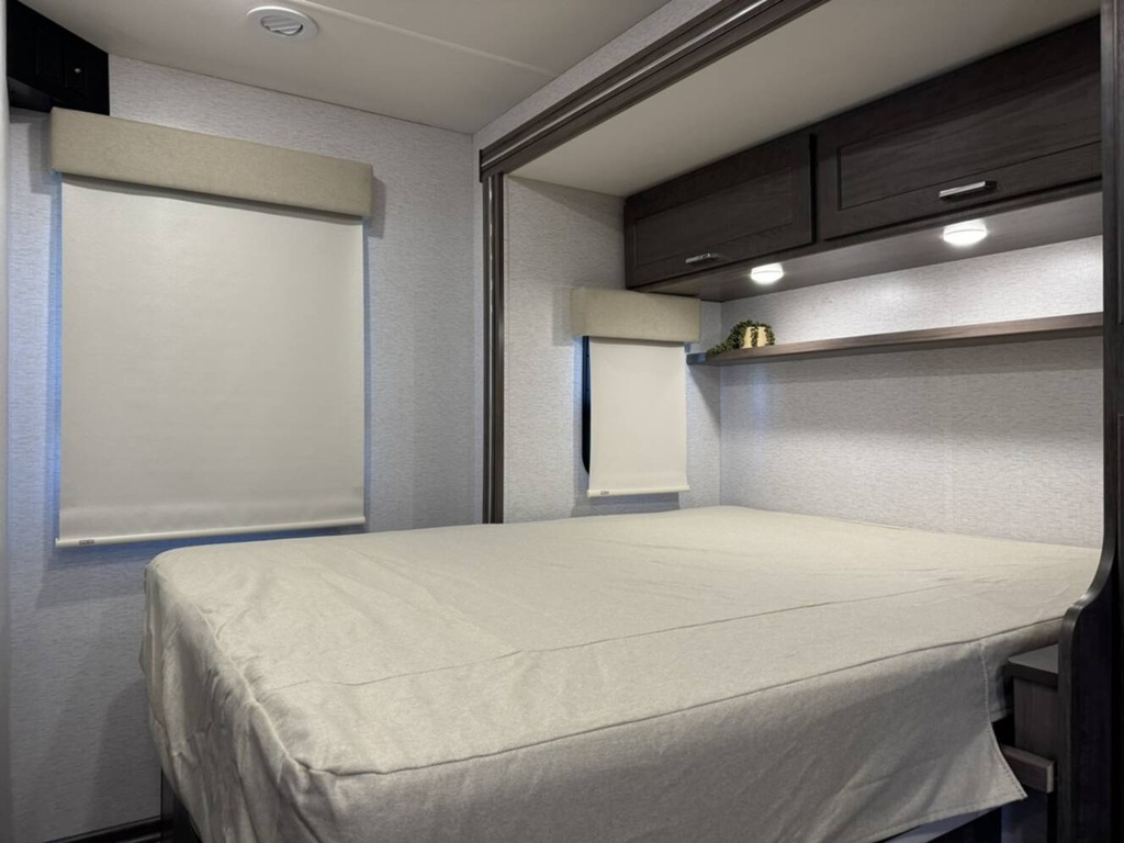 IMG_4755.jpeg - 2024 Winnebago Class C Motorhome rental photo 3