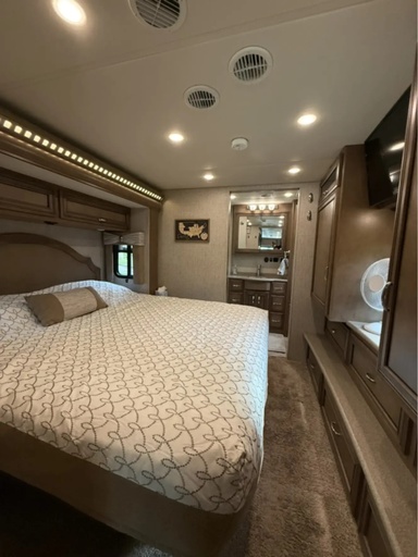 2021 NEWMAR BAY STAR 3609 Class A Motorhome for rent in Austin, TX