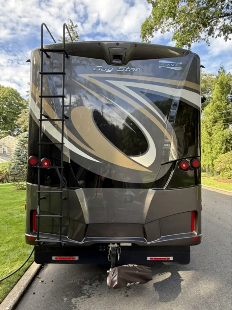 imgewe.jpg - 2021 NEWMAR Class A Motorhome rental photo 10