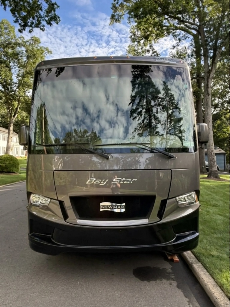 img323.jpg - 2021 NEWMAR Class A Motorhome rental photo 11