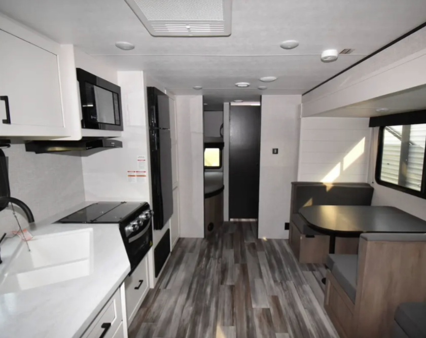 3522.jpg - 2025 Jayco Travel Trailer rental photo 4