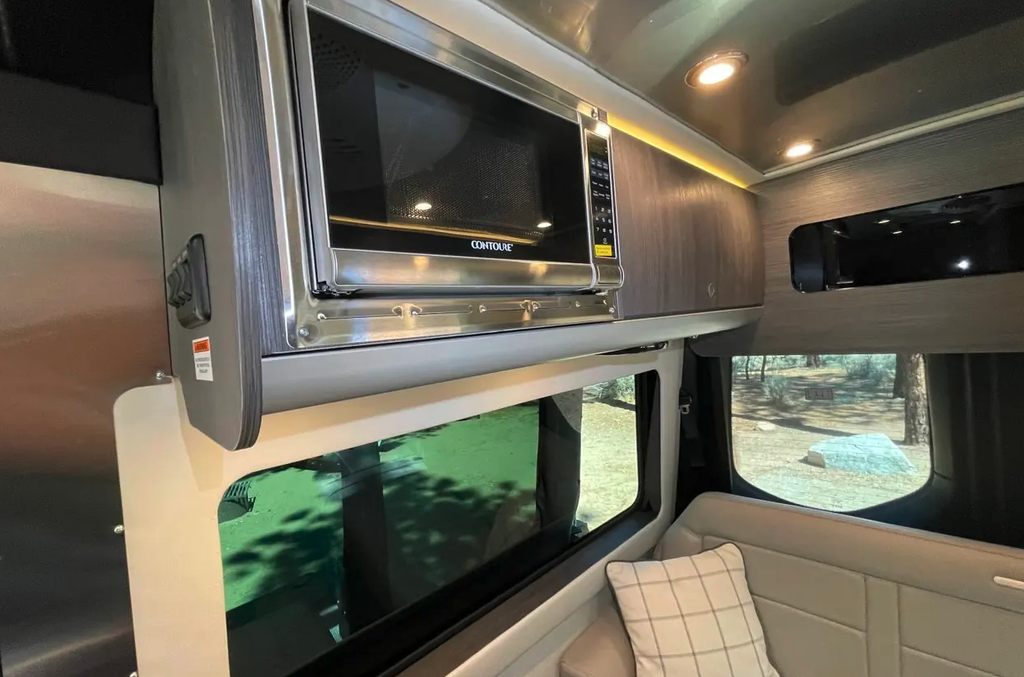 IMG17.png - 2022 Airstream Class B Motorhome rental photo 17