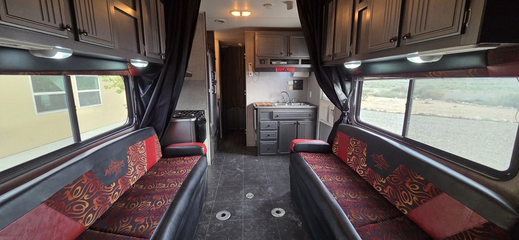 1000016283.jpg - 2008 Coachman Toy Hauler rental photo 4