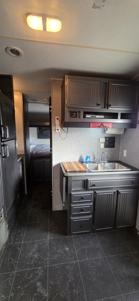1000016291.jpg - 2008 Coachman Toy Hauler rental photo 9