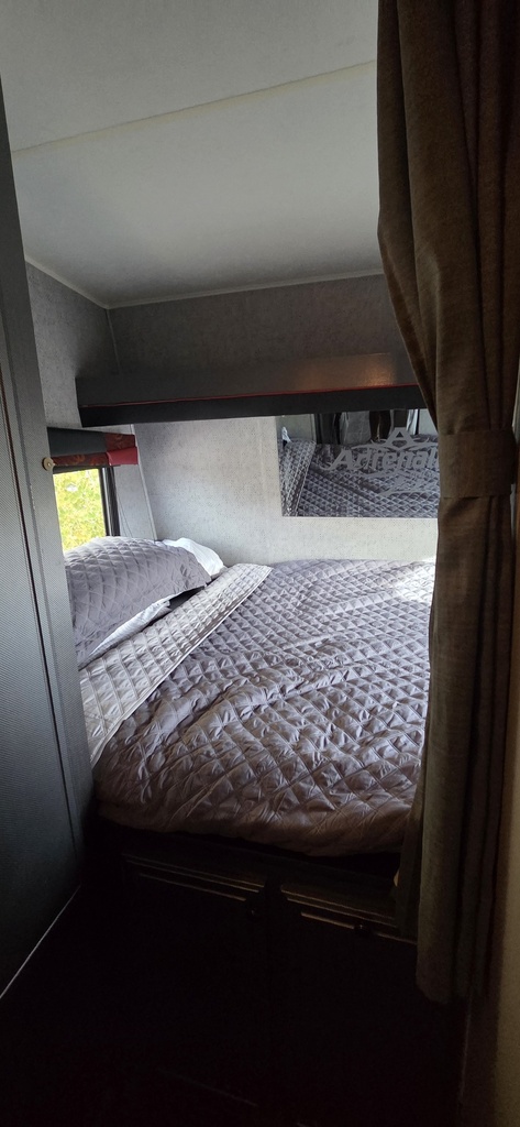 1000016293.jpg - 2008 Coachman Toy Hauler rental photo 10