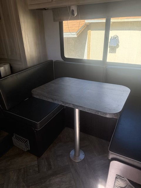 Dining room.jpeg - 2022 Forest River Class C Motorhome rental photo 5