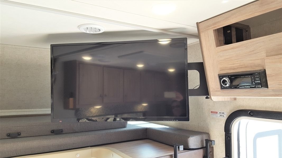 Photo 4 - 2023 Forest River Class C Motorhome rental photo 6