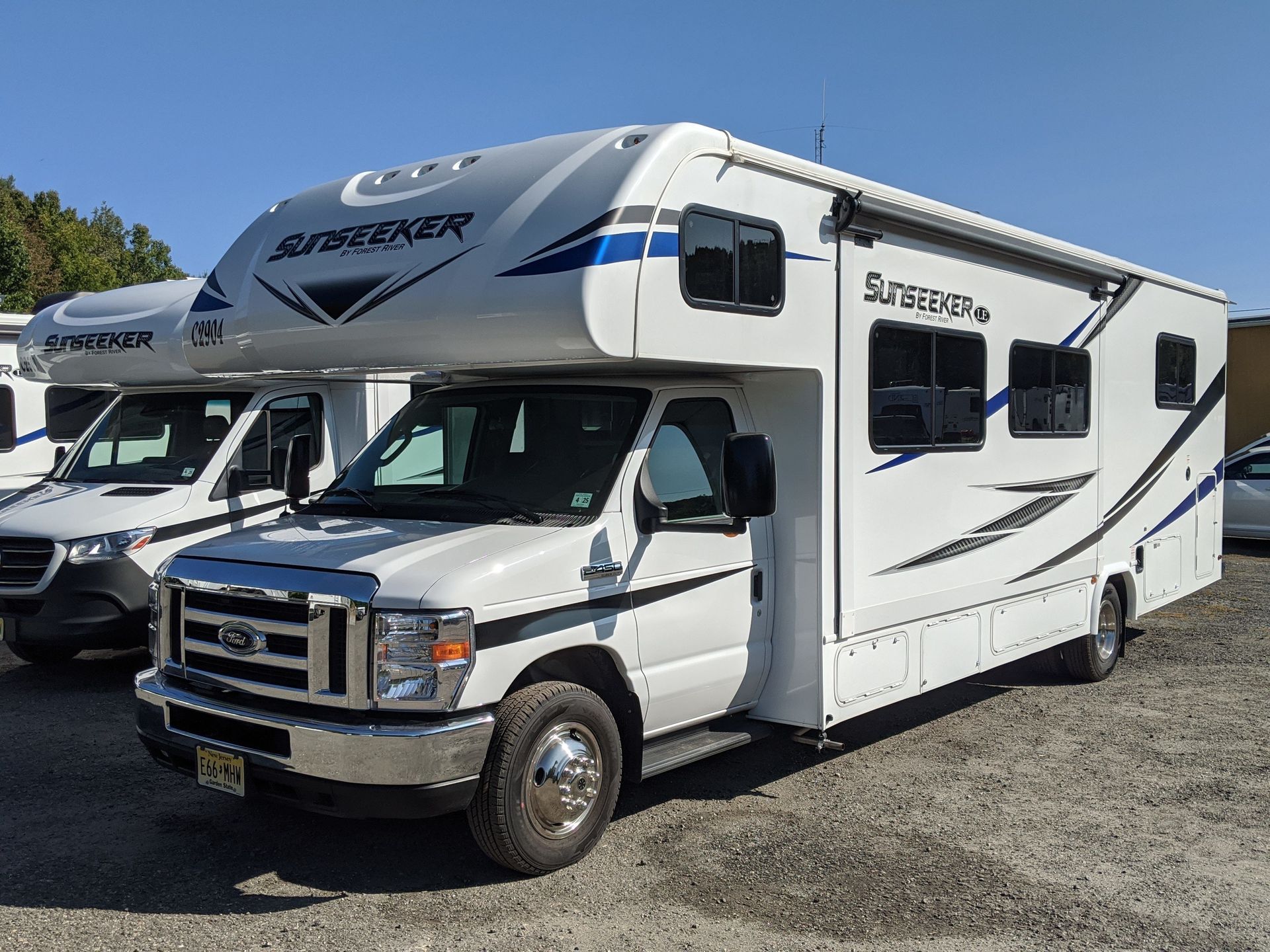 Photo 6 - 2024 Forest River Class C Motorhome rental photo 8