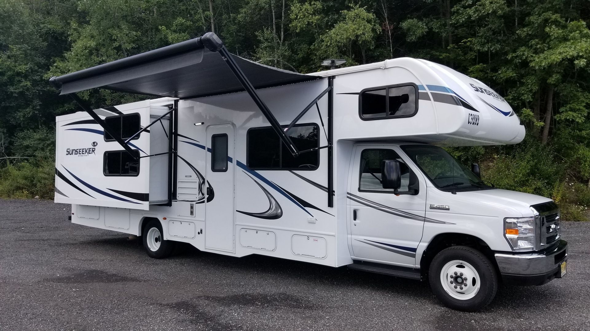 Photo 2 - 2024 Forest River Class C Motorhome rental photo 4