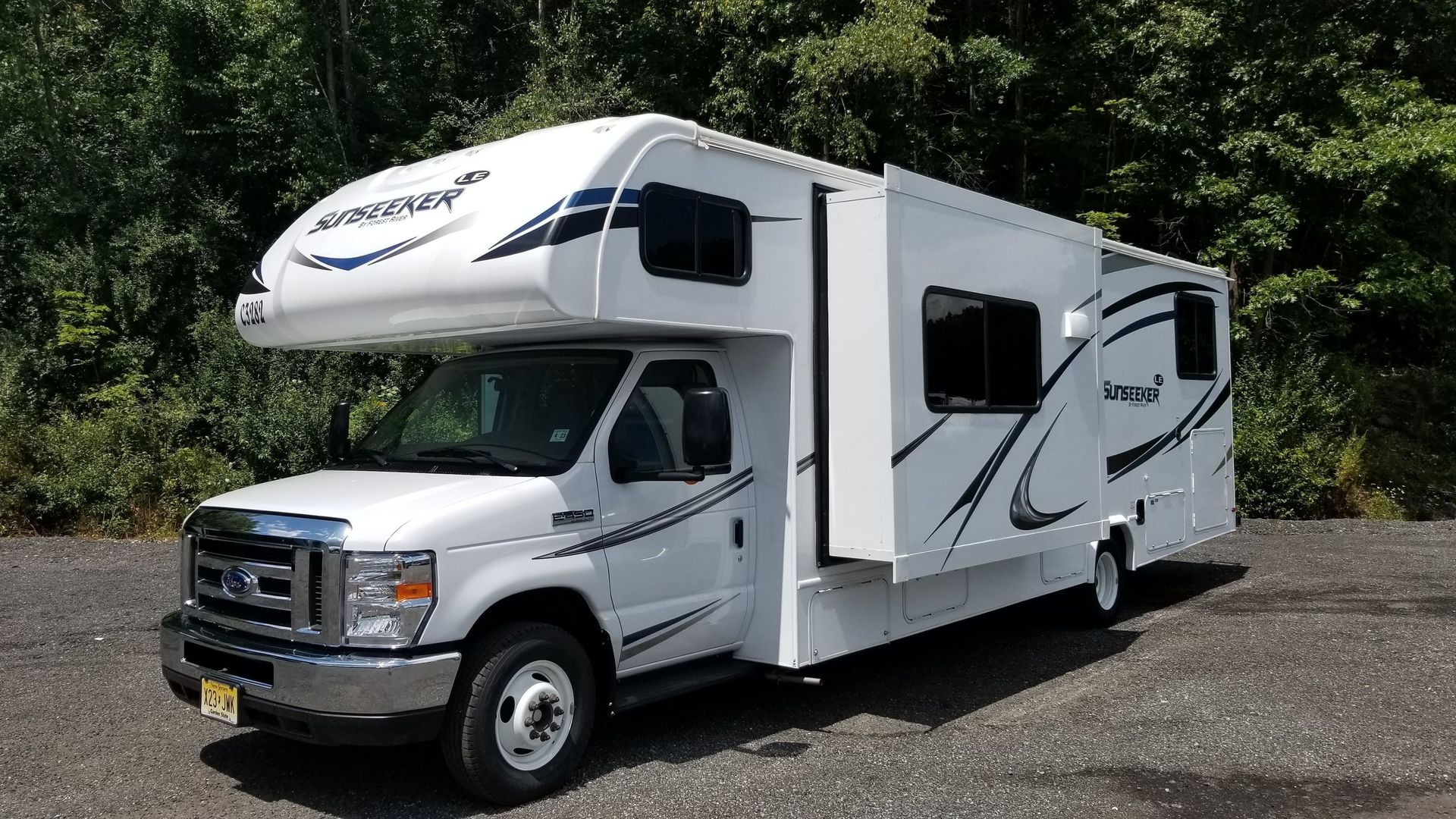 Photo 3 - 2024 Forest River Class C Motorhome rental photo 5