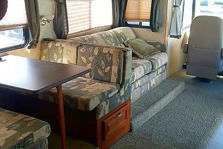 Photo 11 - 2007 Coachmen Class A Motorhome rental photo 13