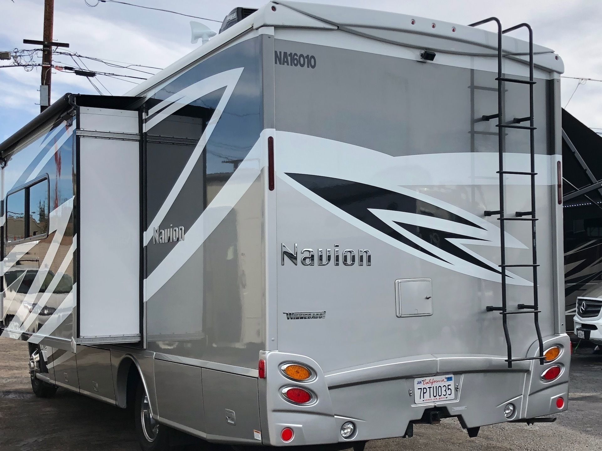 Photo 4 - 2016 Itasca Class C Motorhome rental photo 6