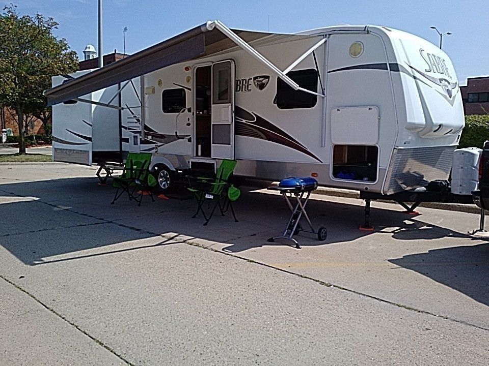 Photo 0 - 2007 Palomino Travel Trailer rental photo 2