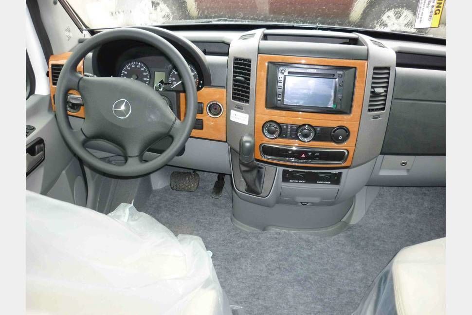 Photo 7 - 2013 Winnebago Class B Motorhome rental photo 9