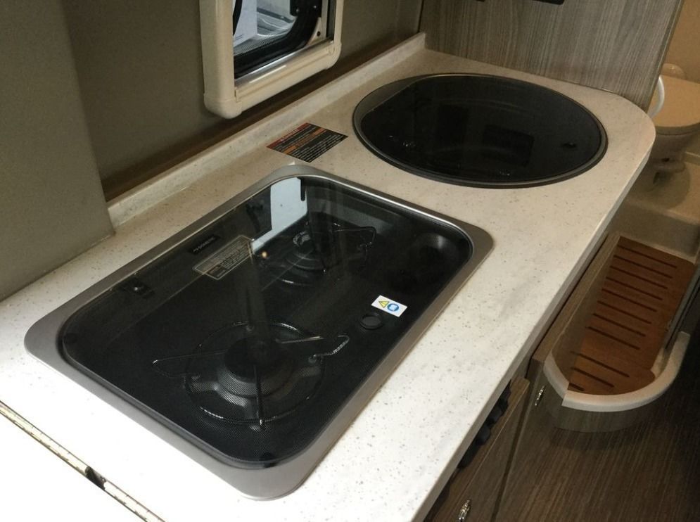 Photo 4 - 2019 Winnebago Industries, Inc. Class B Motorhome rental photo 6