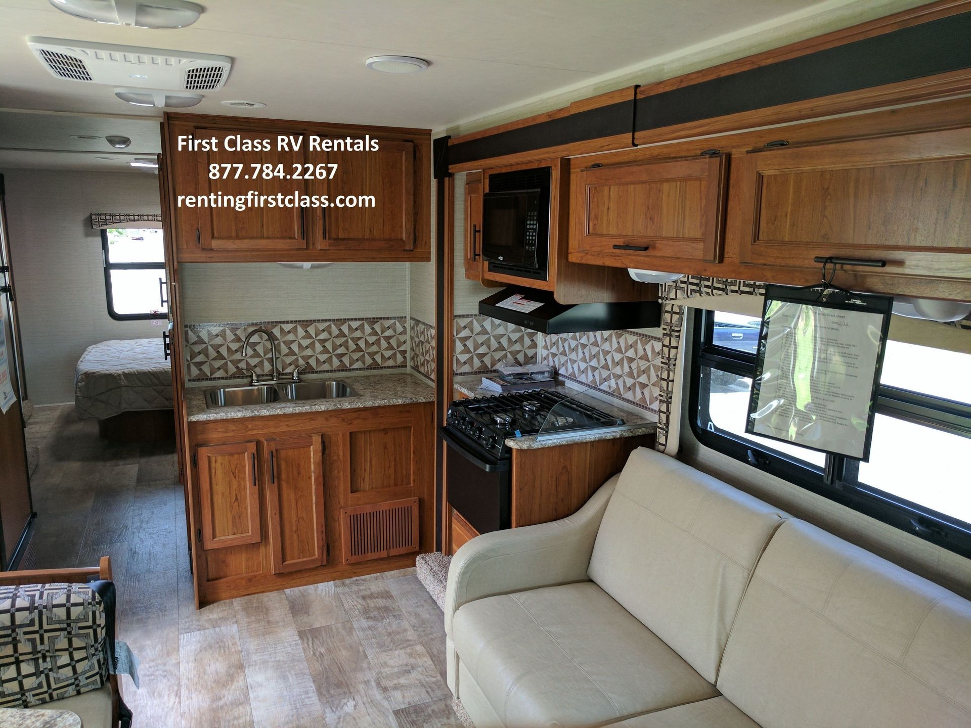 Photo 4 - 2018 Jayco Class C Motorhome rental photo 6