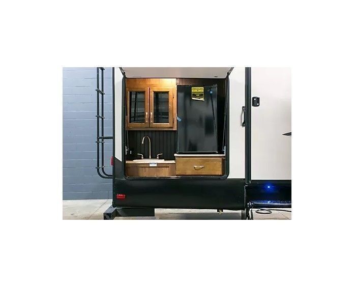 Photo 3 - 2018 Coachmen Fifth Wheel rental photo 5