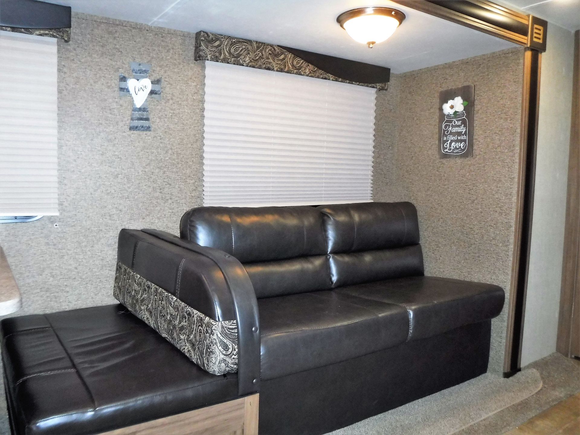Photo 2 - 2018 Gulf Stream Travel Trailer rental photo 4