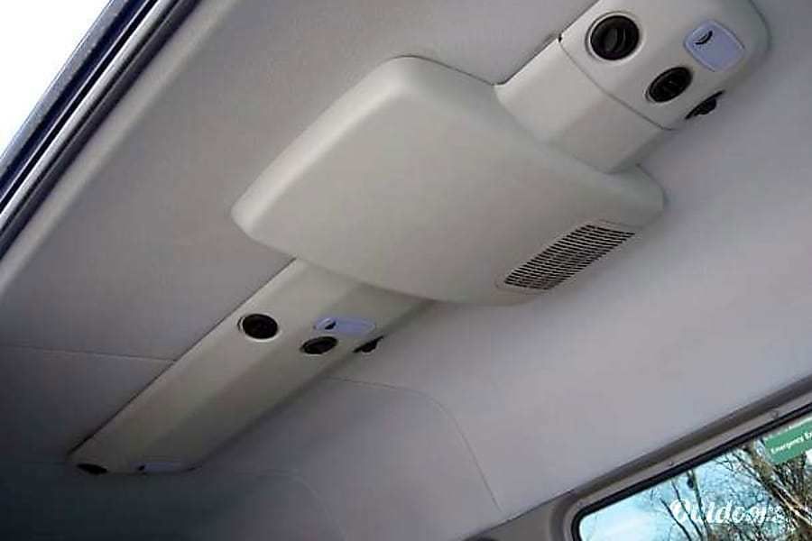 Photo 4 - 2013 Mercedes-Benz Class B Motorhome rental photo 6
