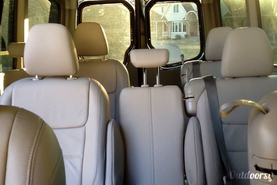 Photo 6 - 2013 Mercedes-Benz Class B Motorhome rental photo 8