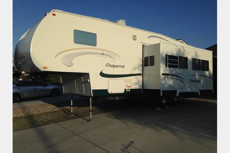 Photo 10 - 2003 Coachmen Fifth Wheel rental photo 12