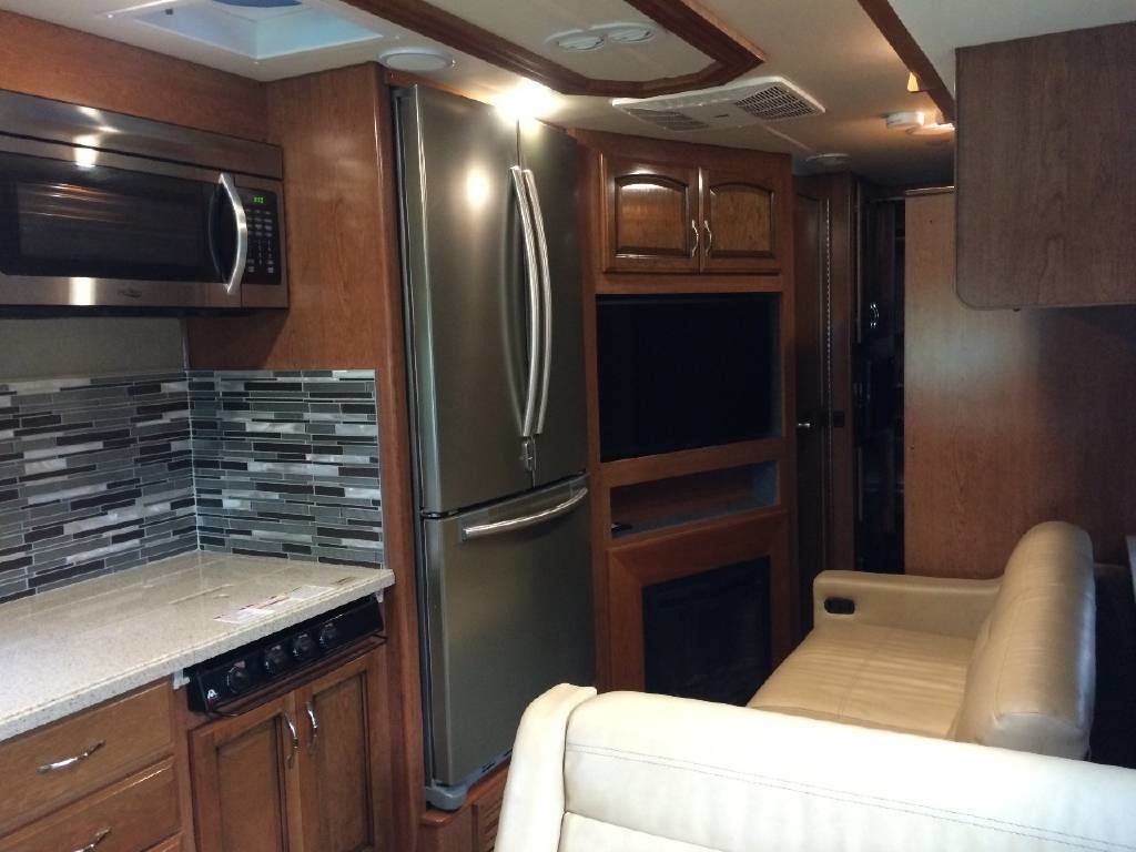 Photo 13 - 2018 Holiday Rambler Class A Motorhome rental photo 15