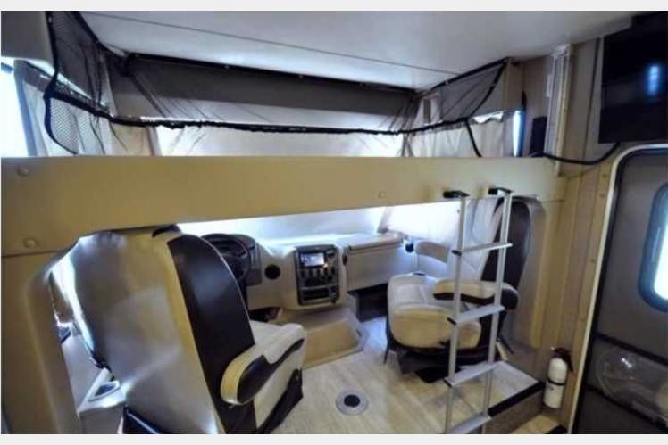 Photo 6 - 2018 Thor Motor Coach Class A Motorhome rental photo 8